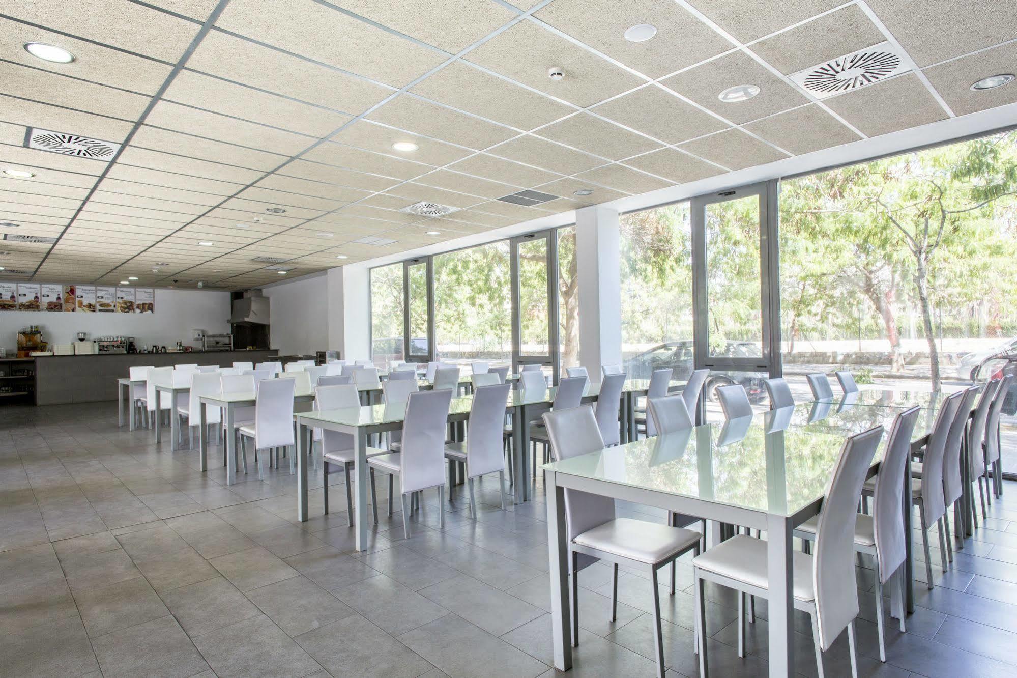Residencia Universitaria Resa Damia Bonet Valencia Exteriör bild